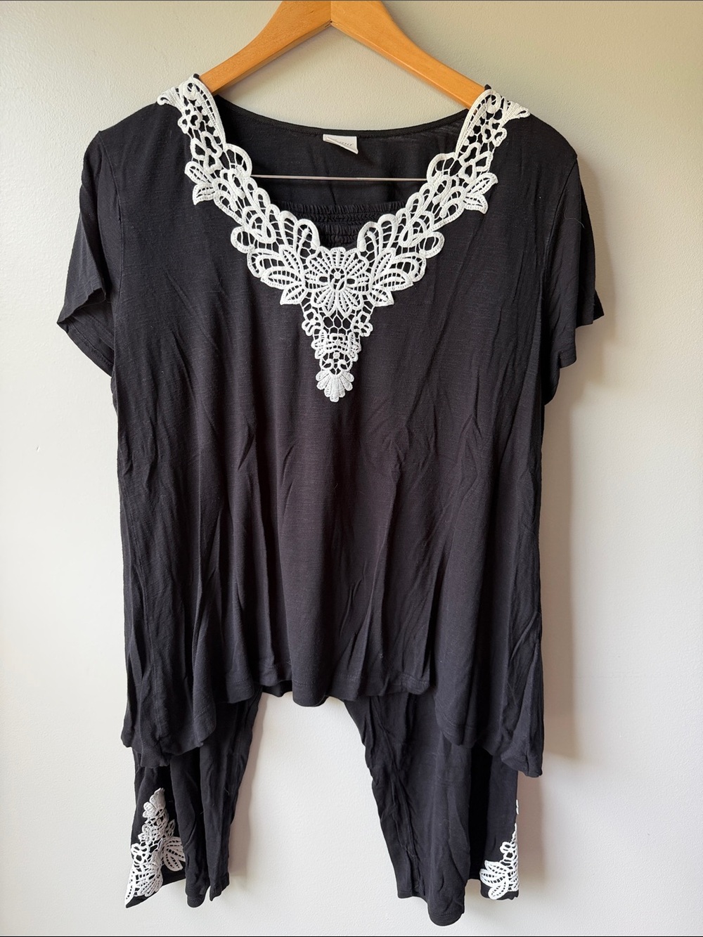 Soma  intimates Black embroidered neck Short Sleeve  pajama set size XL